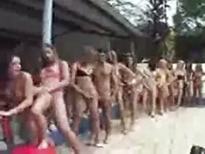 Blindfolded porno re ...
